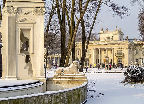 Poland, Masovian Voivodeship, Warsaw, Royal Baths Park, Lazienki Palace at winter