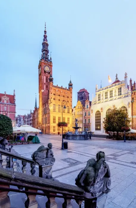 Framed Print : Poland, Pomeranian Voivodeship, Gdansk, Old Town, Twilight view of Long Market Framed Print : Poland, Pomeranian Voivodeship, Gdansk, Old Town, Twilight view of Long Market
