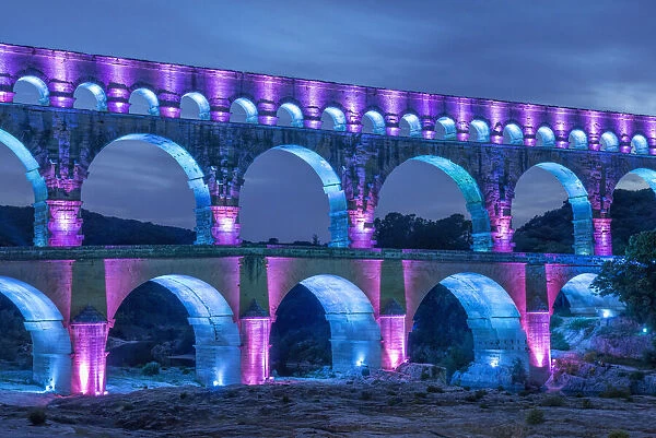 Pont du Gard, Roman aqueduct, Vers-Pont-du-Gard, Gard, Languedoc-Roussillon, France
