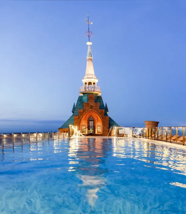 Framed Print : Pool on the Roof of the Hilton Molino Stucky Venice, Giudecca, Venice, Veneto, Italy Framed Print : Pool on the Roof of the Hilton Molino Stucky Venice, Giudecca, Venice, Veneto, Italy