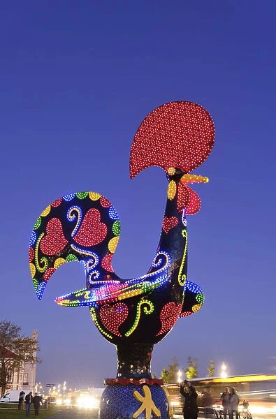 Pop Galo by artist Joana Vasconcelos (2016), inspired in the traditional Barcelos Rooster