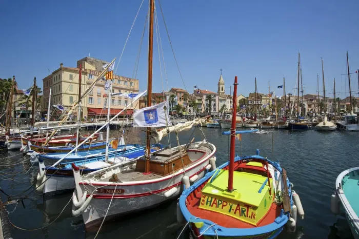 Framed Print : Port of Sanary-sur-Mer, Var, Cote da'Azur, Provence-Alpes-Cote d Azur, France