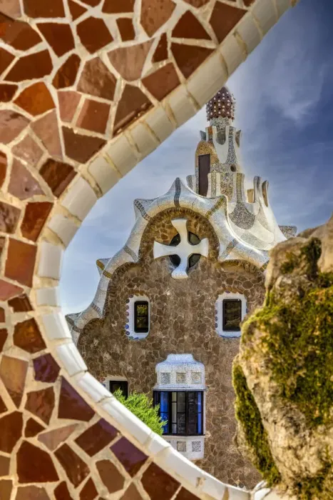 Framed Print : Porters Lodge or Casa del Guarda pavilion, Park Guell, Barcelona, Catalonia, Spain