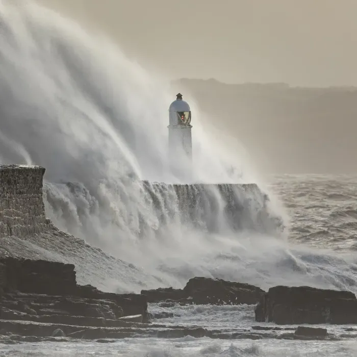 Framed Print : Porthcawl Lighthouse battered by Storm Ciara, Porthcawl, Mid Glamorgan, Wales