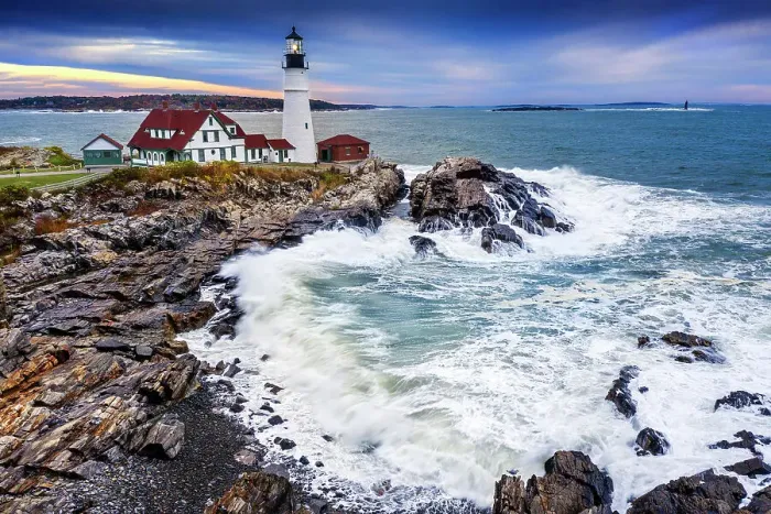 Framed Print : Portland Head Lighthouse, Portland, Maine, New England, USA Framed Print : Portland Head Lighthouse, Portland, Maine, New England, USA