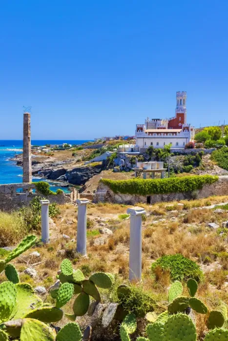 Framed Print : Portopalo di Capo Passero, Sicily. View of the Tafuri castle with the mediterranean sea Framed Print : Portopalo di Capo Passero, Sicily. View of the Tafuri castle with the mediterranean sea