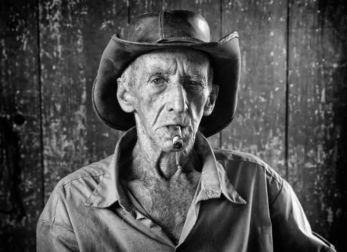 Framed Print : Portrait of a tobacco farmer, smoking. a cigar, Vinales Valley, Pinar del Rio Province, Cuba, Caribbean Framed Print : Portrait of a tobacco farmer, smoking. a cigar, Vinales Valley, Pinar del Rio Province, Cuba, Caribbean