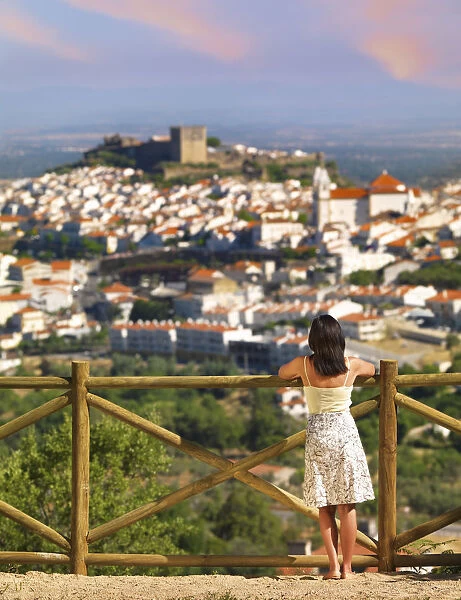 Portugal, Alentejo, Castelo de vide, Woman at overview (MR)