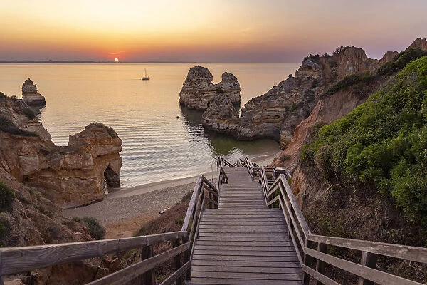Portugal, Algarve, Faro district, Lagos, Camilo Beach (Praia do Camilo)