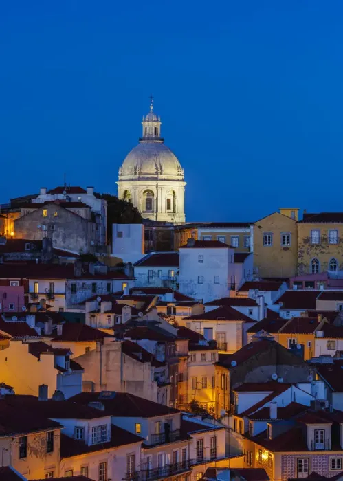 Framed Print : Portugal, Lisbon, Miradouro das Portas do Sol, Twilight view over Alfama Neighbourhood