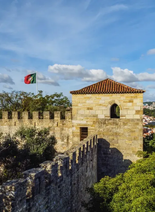 Framed Print : Portugal, Lisbon, View of the Sao Jorge Castle Framed Print : Portugal, Lisbon, View of the Sao Jorge Castle