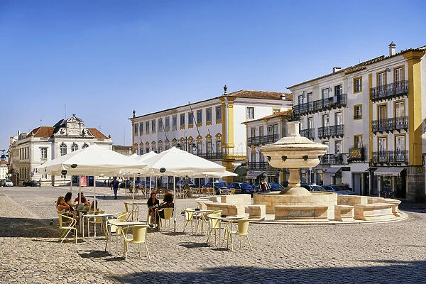 Praaza do Giraldo, a Unesco World Heritage Site. Evora, Portugal