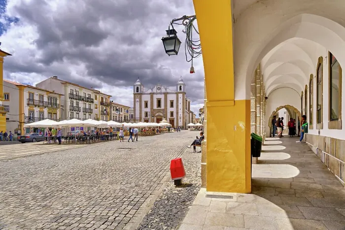 Framed Print : Praca do Giraldo, a Unesco World Heritage Site. Evora, Portugal Framed Print : Praca do Giraldo, a Unesco World Heritage Site. Evora, Portugal