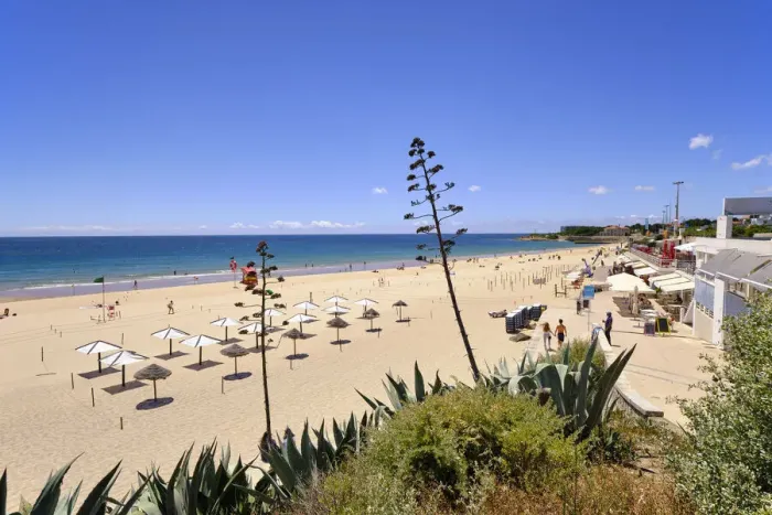 Framed Print : Praia de Carcavelos (Carcavelos beach), Cascais. Portugal