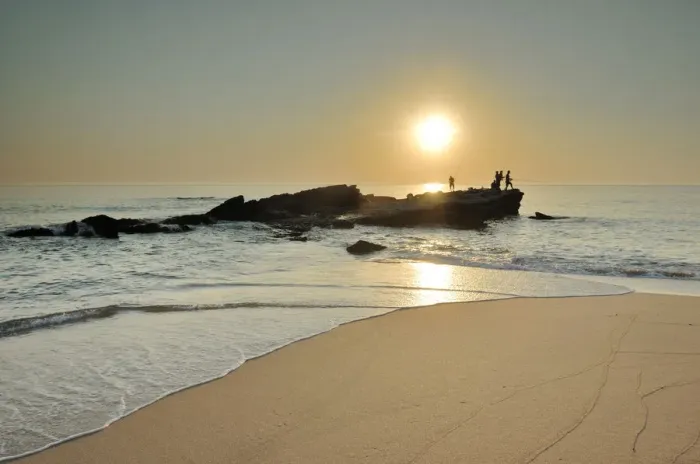Framed Print : Praia dos Frades beach. Portugal
