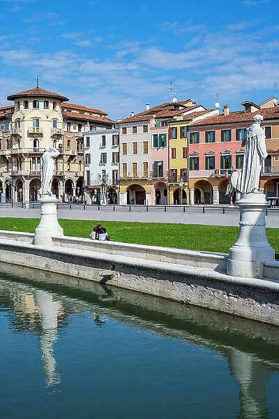 Prato della Valle square, Padua, Veneto, Italy