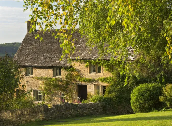 Framed Print : Pretty cottages in the Cotswolds village of Snowshill, Gloucestershire, England