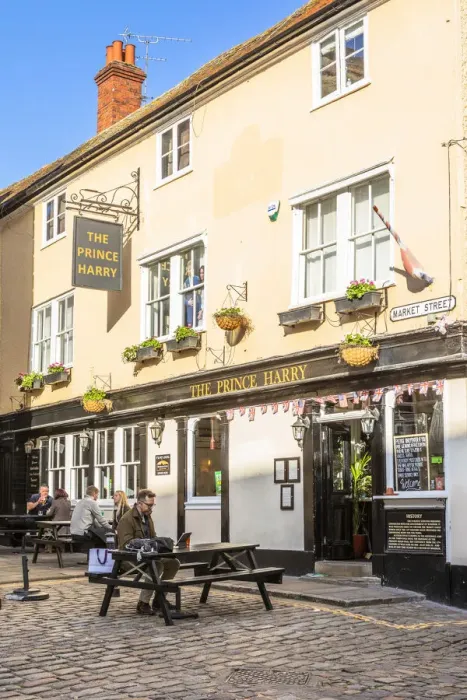 Framed Print : The Prince Harry pub in Windsor, Berkshire, United Kingdom Framed Print : The Prince Harry pub in Windsor, Berkshire, United Kingdom