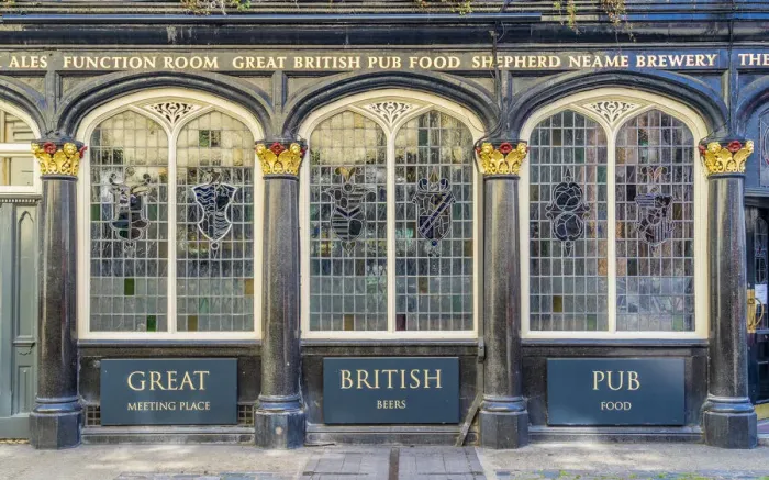 Framed Print : Pub facade, Bloomsbury, London, England, UK Framed Print : Pub facade, Bloomsbury, London, England, UK
