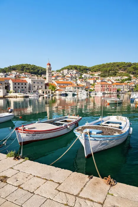 Framed Print : Pucisca on the island of Brac, Damatia, Adriatic Coast, Croatia