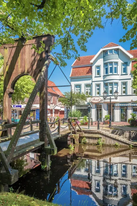 Framed Print : Pull bridge over the main canal in the old town of Papenburg, Emsland, Lower Saxony, Germany Framed Print : Pull bridge over the main canal in the old town of Papenburg, Emsland, Lower Saxony, Germany