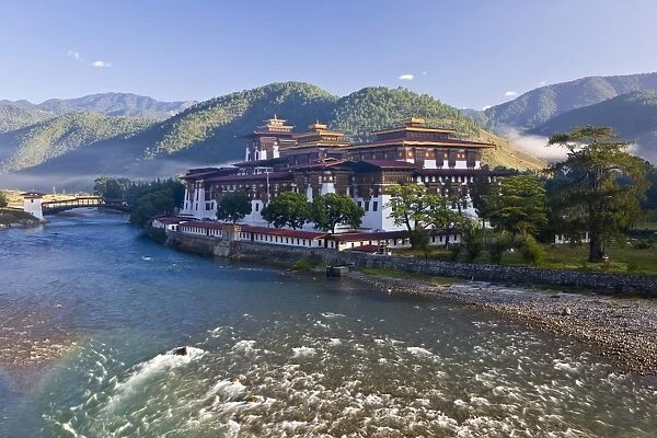 Punakha Dzong at the convergence of two rivers Mo Chhu and Pho Chhu, Punakha, Bhutan