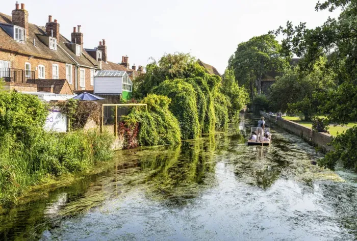 Framed Print : Punting on the River Stour, Canterbury, Kent, England Framed Print : Punting on the River Stour, Canterbury, Kent, England