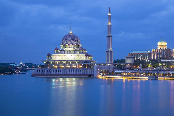 Putra Mosque (Masjid Putra), Putrajaya, Malaysia