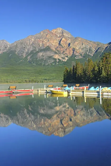Framed Print : Pyramid Mountain and boats on Pyramid Lake, Jasper National Park, Alberta, Canada