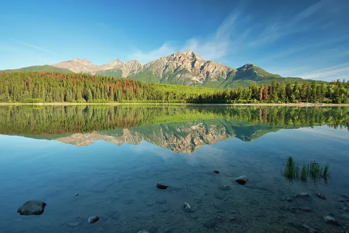 Framed Print : Pyramid Mountain and Pyramid Lake, Jasper National Park, Alberta, Canada Framed Print : Pyramid Mountain and Pyramid Lake, Jasper National Park, Alberta, Canada