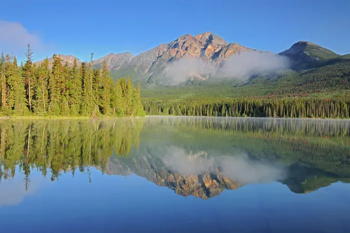 Framed Print : Pyramid Mountain reflected in Pyramid Lake at sunrise, Jasper National Park, Alberta, Canada