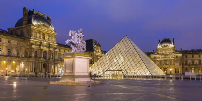 Framed Print : Pyramide du Louvre, Le Louvre, Paris, France Framed Print : Pyramide du Louvre, Le Louvre, Paris, France