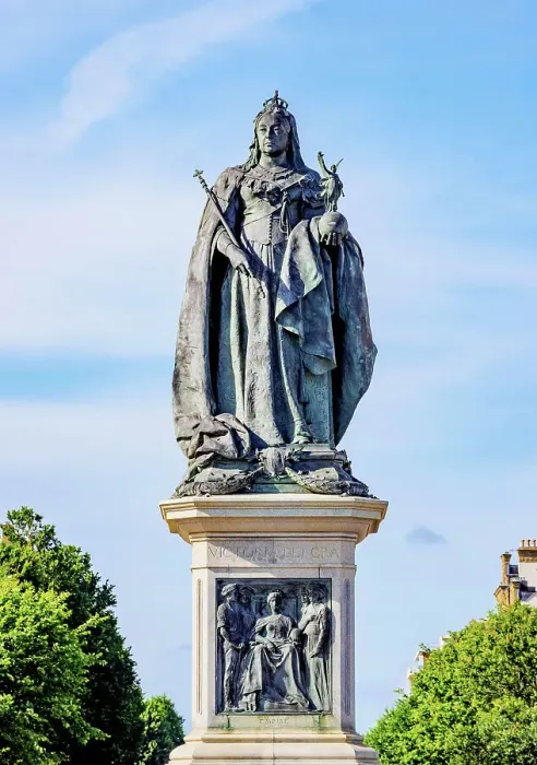 Framed Print : Queen Victoria Memorial, Hove, City of Brighton and Hove, East Sussex, England, United Kingdom Framed Print : Queen Victoria Memorial, Hove, City of Brighton and Hove, East Sussex, England, United Kingdom