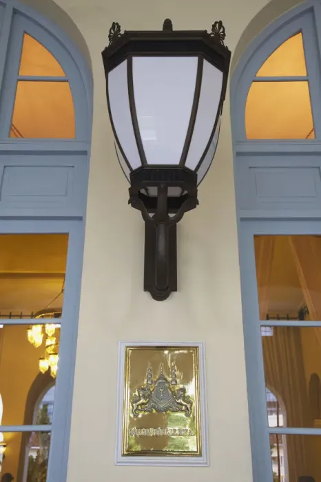 Framed Print : Raffles Hotel Le Royal, Phnom Penh, Cambodia
