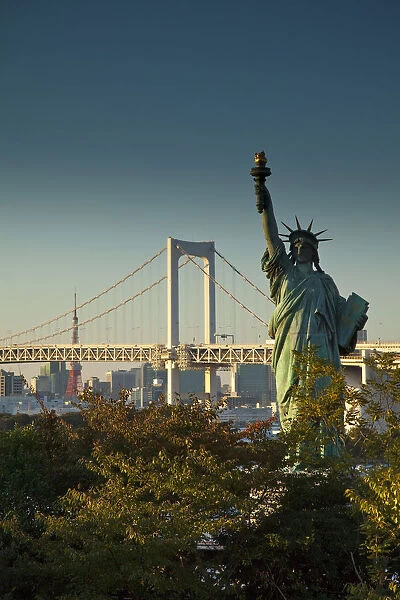 Rainbow bridge and Statue of Liberty replica, Odaiba, Tokyo, Japan