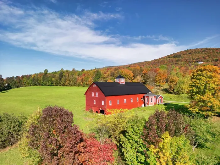 Framed Print : Red Barn in Autumn, Warren, Vermont, New England, USA Framed Print : Red Barn in Autumn, Warren, Vermont, New England, USA