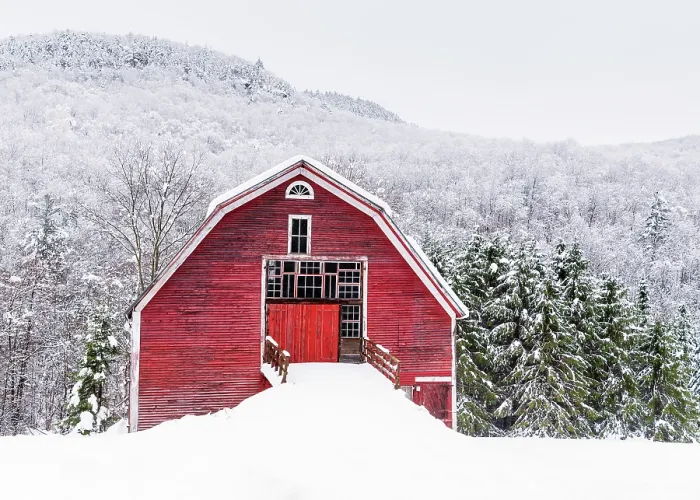 Framed Print : Red barn in snow against mountain, Green Mountains, Hancock, Vermont, USA Framed Print : Red barn in snow against mountain, Green Mountains, Hancock, Vermont, USA