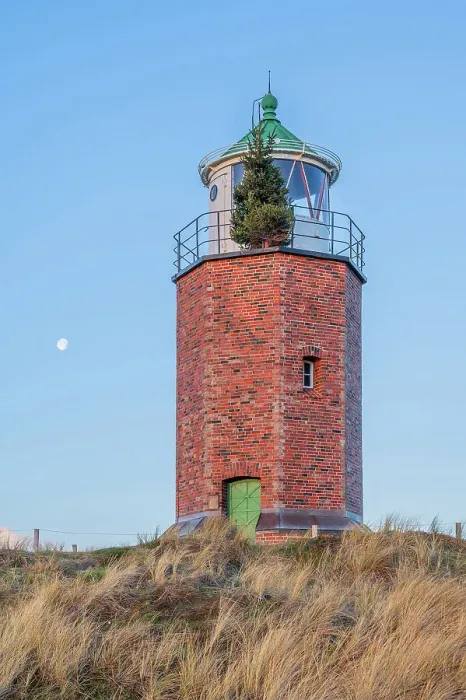 Framed Print : Red Cliff lighthouse at Kampen, Sylt Island, North Frisian Islands, Schleswig Holstein, Germany Framed Print : Red Cliff lighthouse at Kampen, Sylt Island, North Frisian Islands, Schleswig Holstein, Germany