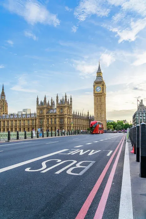 Framed Print : A red London bus on Westminster Bridge, by Big Ben and the Houses of Parliament (UNESCO World Heritage Site), London, England, Uk Framed Print : A red London bus on Westminster Bridge, by Big Ben and the Houses of Parliament (UNESCO World Heritage Site), London, England, Uk