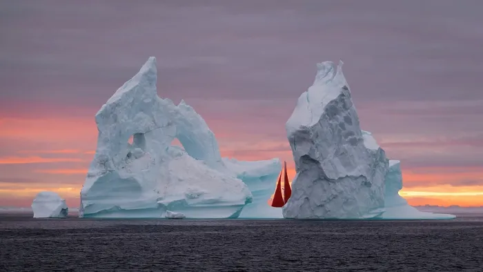 Framed Print : Red sails and icebergs at sunset in Disko Bay, Greenland Framed Print : Red sails and icebergs at sunset in Disko Bay, Greenland