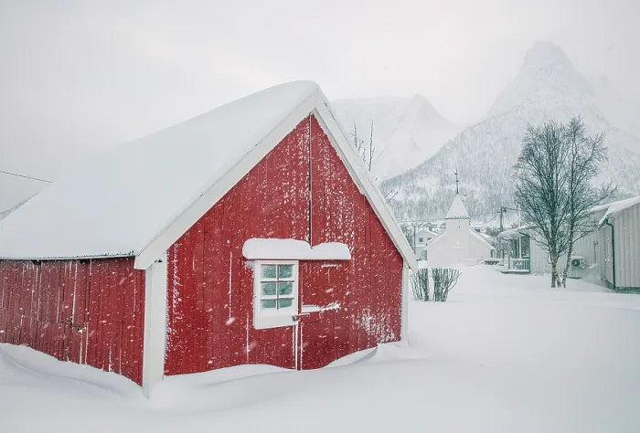 Framed Print : Red timber rorbu (cabin) in falling snow, Mefjordvaer, Senja, Norway Framed Print : Red timber rorbu (cabin) in falling snow, Mefjordvaer, Senja, Norway