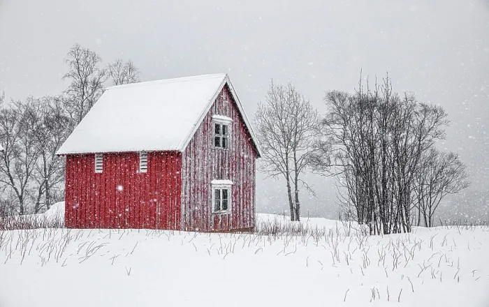 Framed Print : Red timber rorbu (cabin) in the snow, Bergsbotn, Senja, Norway Framed Print : Red timber rorbu (cabin) in the snow, Bergsbotn, Senja, Norway