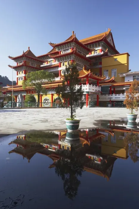 Framed Print : Reflection of Buddhist temple, Taiwan Framed Print : Reflection of Buddhist temple, Taiwan