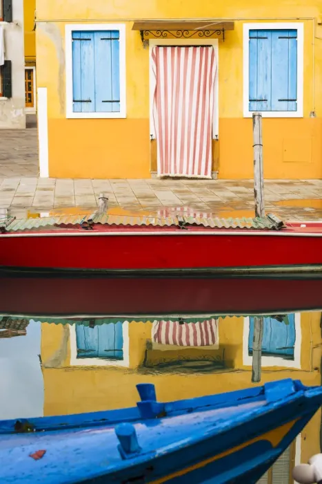 Framed Print : Reflection of colourful building, Burano, Veneto Province, Italy, Europe Framed Print : Reflection of colourful building, Burano, Veneto Province, Italy, Europe
