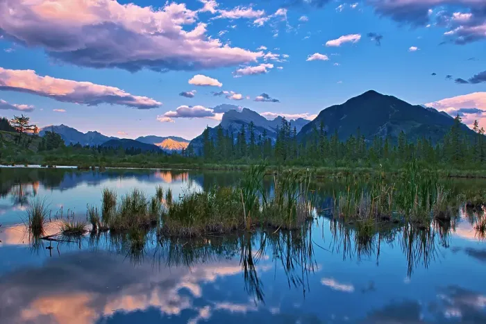 Framed Print : Reflection of Mt. Rundle and Vermilion Lakes at sunset, Banff National Park, Alberta, Canada Framed Print : Reflection of Mt. Rundle and Vermilion Lakes at sunset, Banff National Park, Alberta, Canada