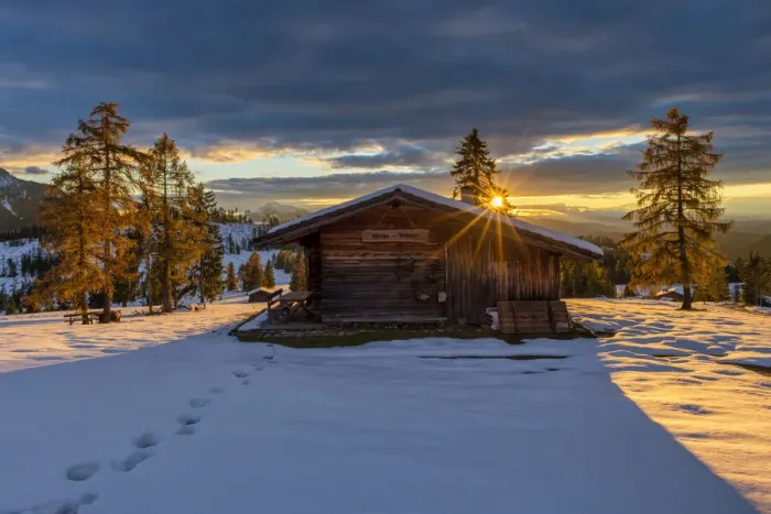 Framed Print : Refuge at Sunset in Fresh Snow, Trentino, South Tyrol, Dolomites, Italy Framed Print : Refuge at Sunset in Fresh Snow, Trentino, South Tyrol, Dolomites, Italy