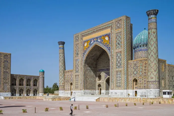 Framed Print : Registan Square, Samarkand, Uzbekistan, Central Asia. Sher Dor madrasah Framed Print : Registan Square, Samarkand, Uzbekistan, Central Asia. Sher Dor madrasah