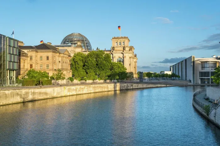 Framed Print : Reichstag (Parliament building) & River Spree, Berlin, Germany