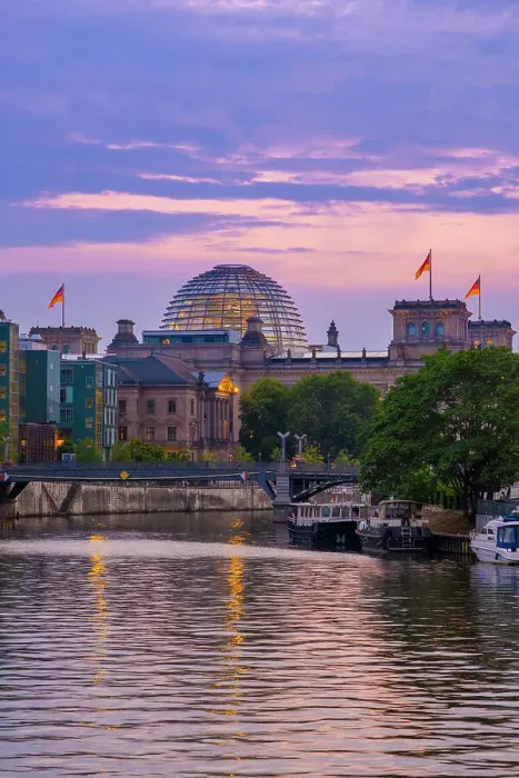 Framed Print : Reichstag, River Spree, Berlin, Germany