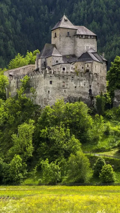 Framed Print : Reifenstein Castle or Castel Tasso, Vipiteno - Sterzing, South Tyrol, Italy Framed Print : Reifenstein Castle or Castel Tasso, Vipiteno - Sterzing, South Tyrol, Italy